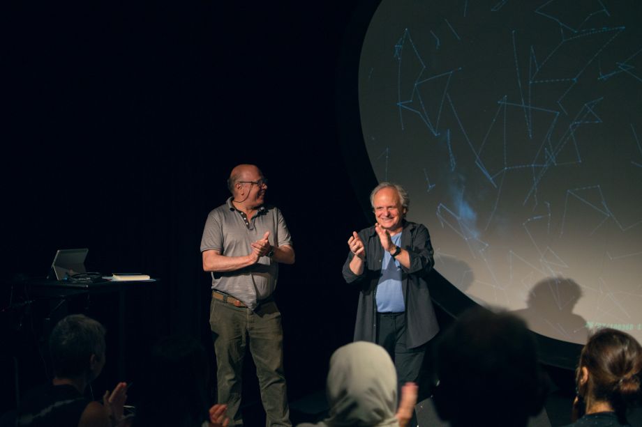 88 infinits | © La Quàntica 88 infinits | © La Quàntica