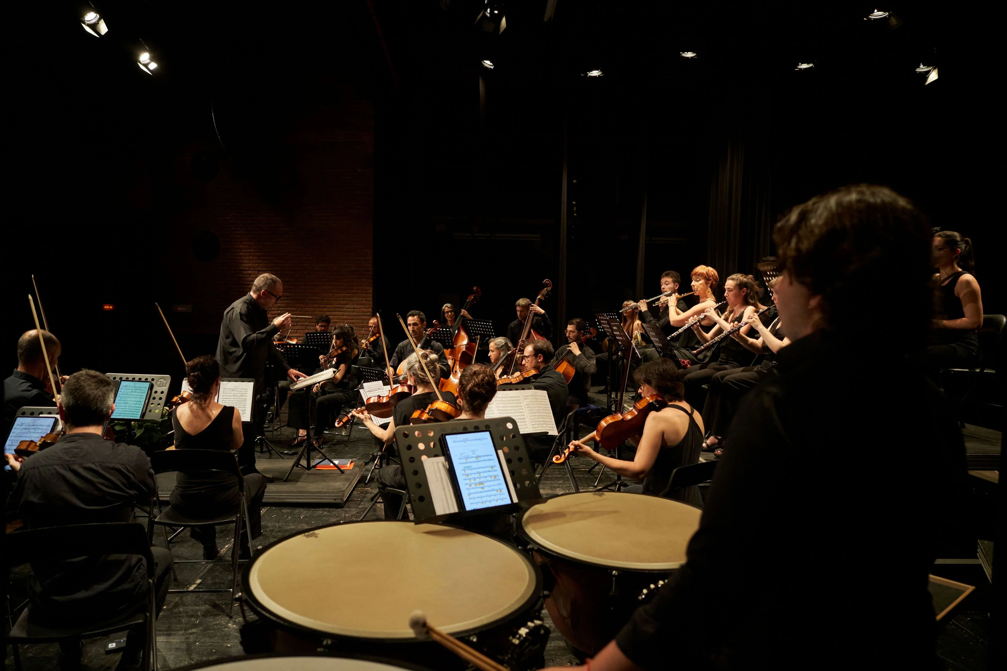 DEL SILENCI A LA PASSIÓ