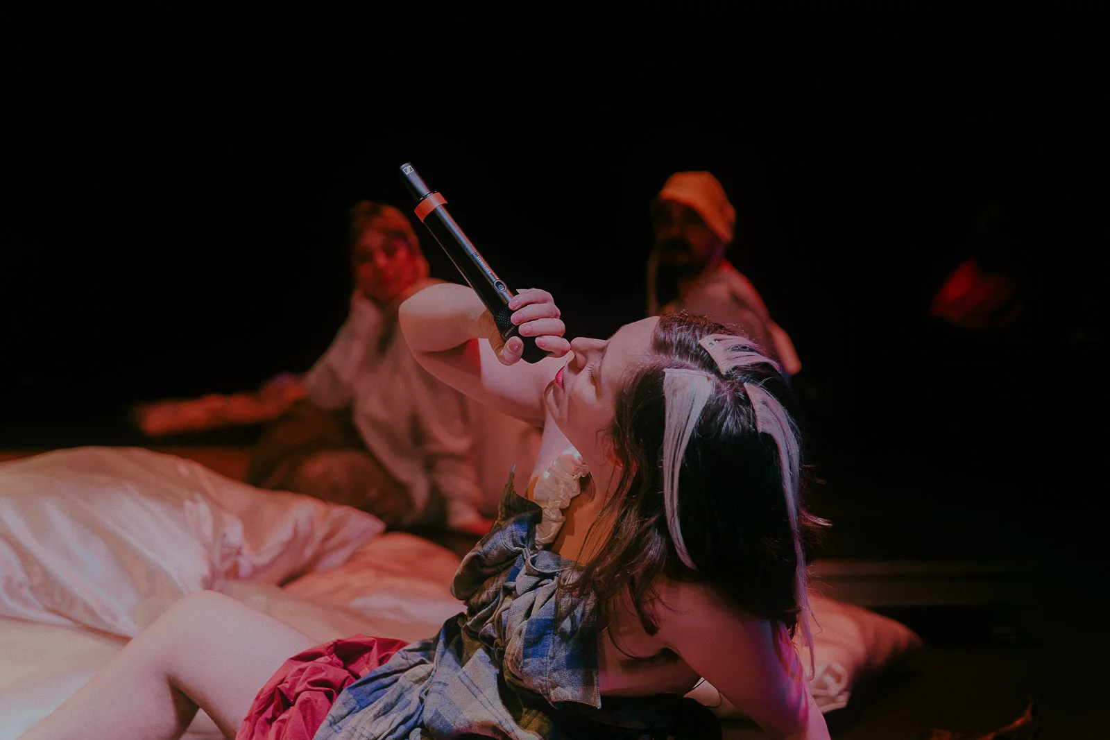 CHANTAL, EL TEXTO ES UN CUERPO ANHELANDO PERSPECTIVA